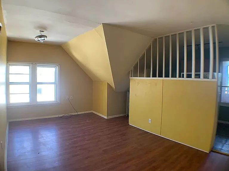 2 bed, 1.0 bath, 945 sqft, $1,225 — Photo 4