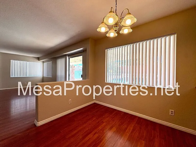 14383 La Crescenta Ave — Photo 8