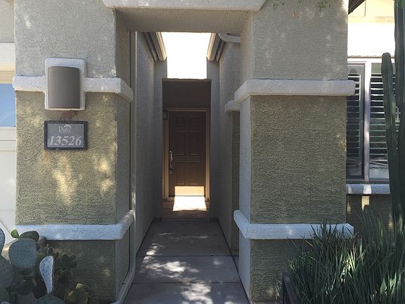 Entry way courtyard