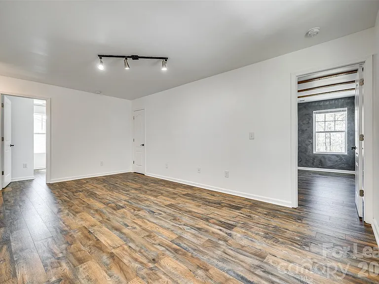 1131 Ava Trail Ln — Photo 14