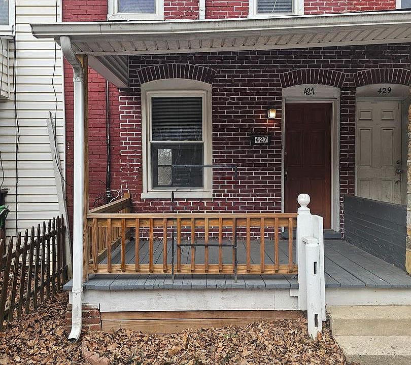 1st image of 427 Oak St