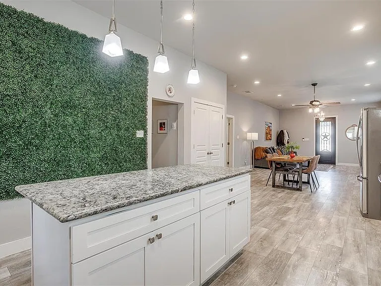 2905 S Jennings Ave — Photo 63