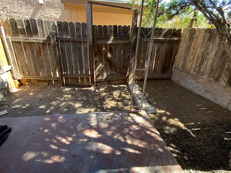 Alto Mesa Apartments — Photo 21