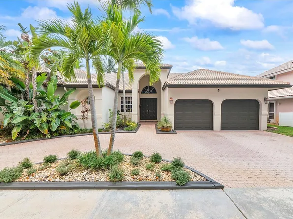 1522 NW 182nd Way, Pembroke Pines, FL 33029