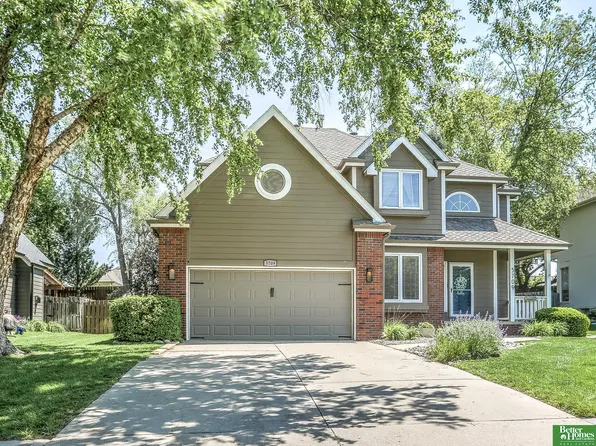 5709 S 166th St, Omaha, NE 68135