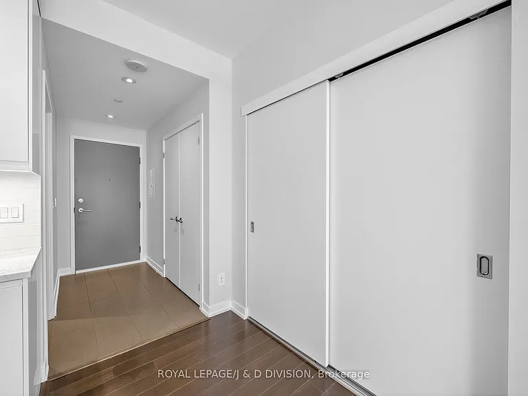 170 Fort York Blvd #1008 — Photo 17