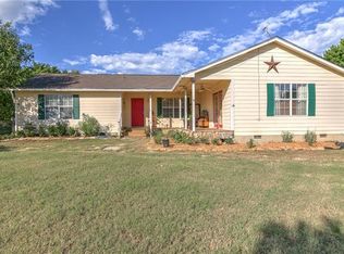 1808 Sterling Rd, Granbury, TX 76048