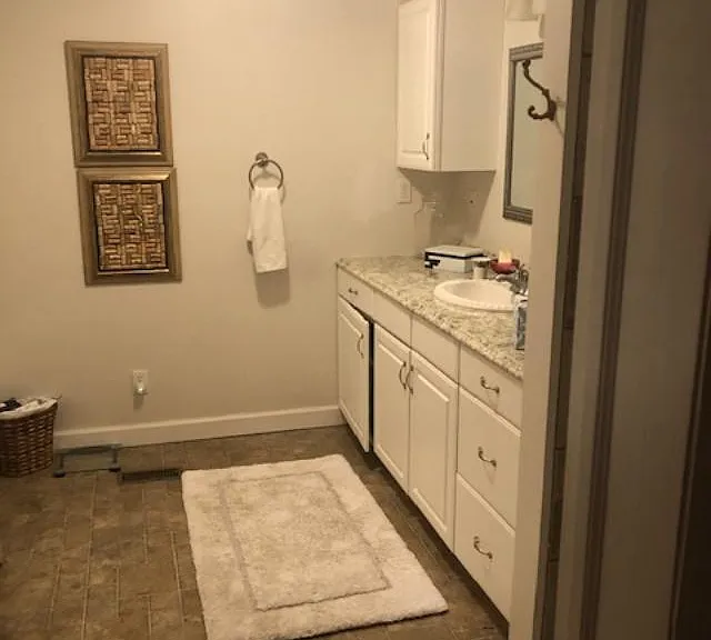549 Woodview Dr — Photo 19