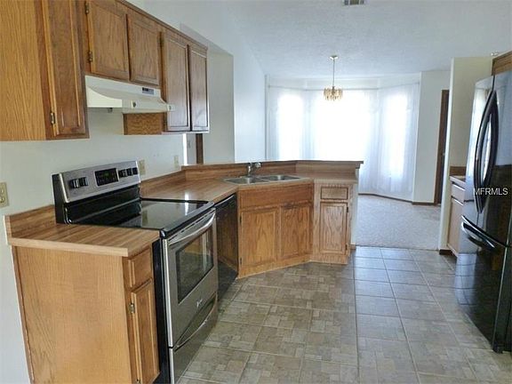4th image of 1722 Oak Breeze Ave