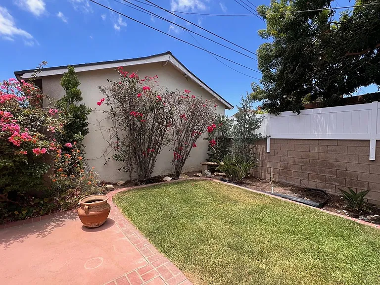 22637 Hickory Ave — Photo 24
