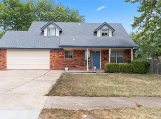 1401 N Cedar St, Owasso, OK 74055