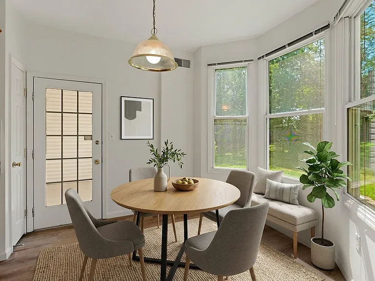 Westmount Apartments — Photo 34