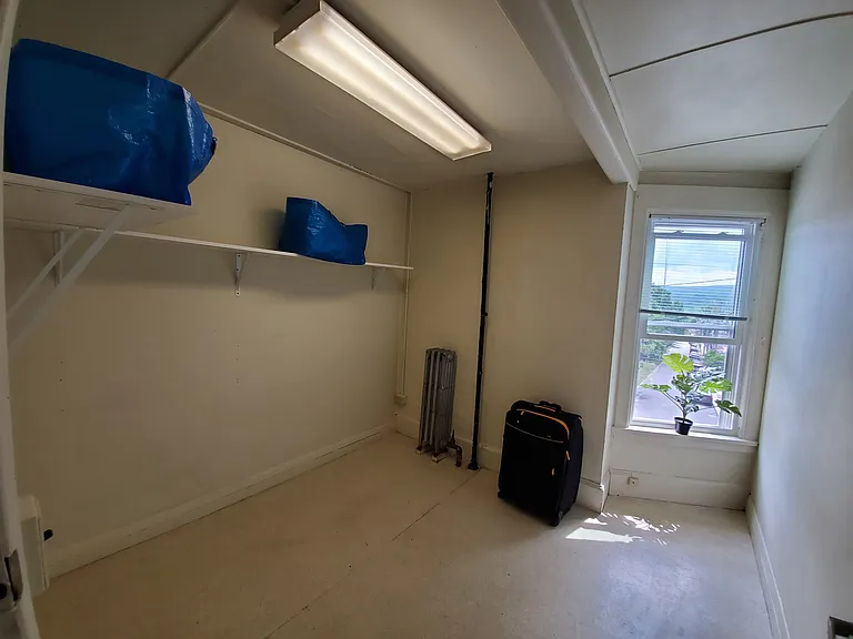 214 Dryden Rd — Photo 37