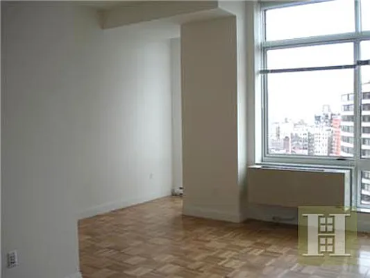 Rented by Halstead Real Estate | media 4