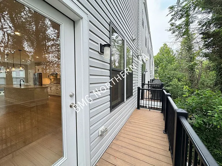 1021 S Taylor Ct — Photo 10
