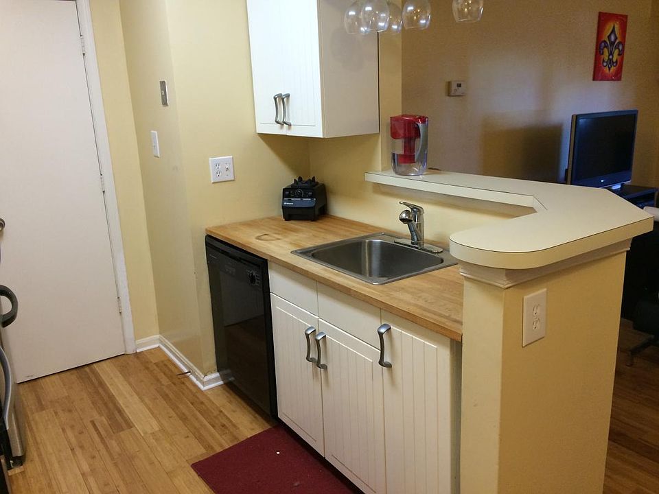 Additional Side View of Kitchen