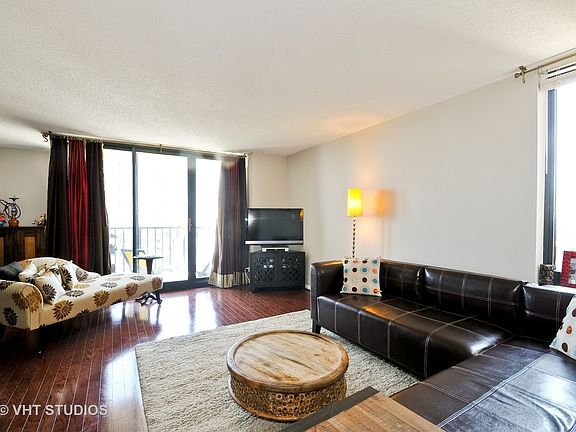 2nd image of 3660 N Lake Shore Dr APT 2001