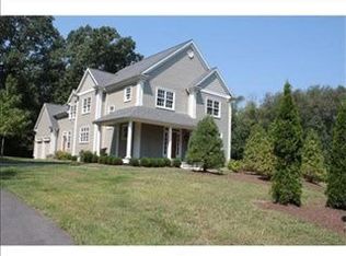 11 Goldenrod Dr, Medway, MA 02053