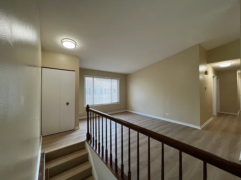 341 Jefferson Ct — Photo 6