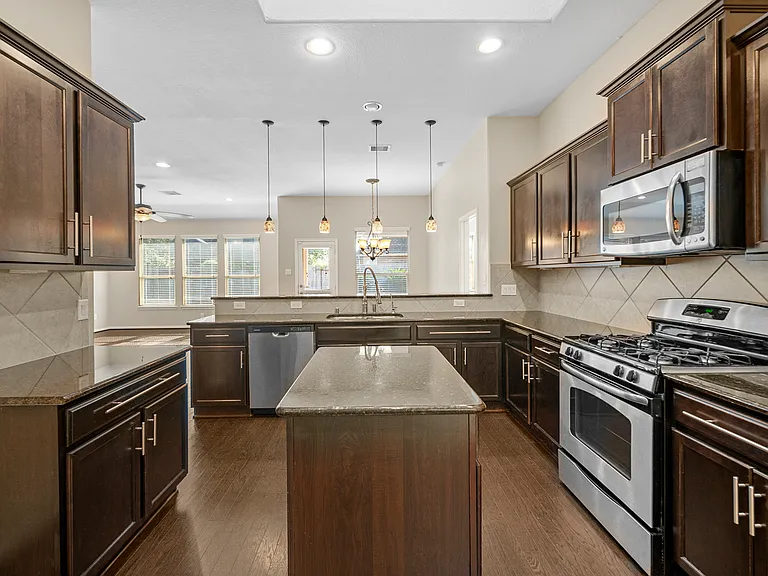 8602 Austin Thomas Dr — Photo 21