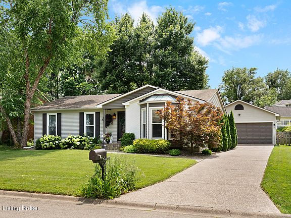 2nd image of 4302 Holly Tree Dr