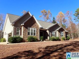 130 Honeysuckle Ln, Sylacauga, AL 35150