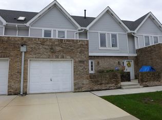 9403 Lindsay St, Orland Hills, IL 60487