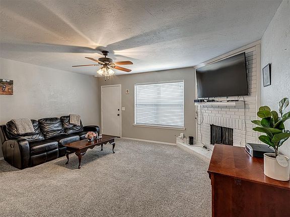 3rd image of 6742 N Meridian Ave