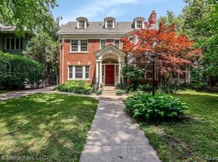 2184 Iroquois St, Detroit, MI 48214