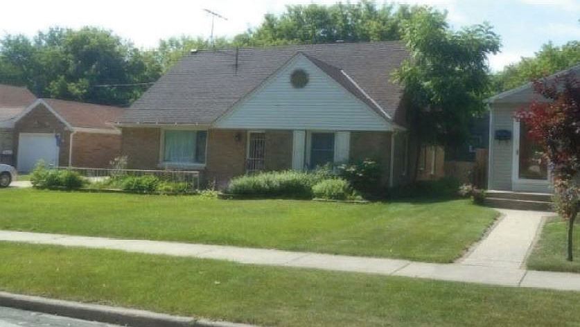1st image of 513 E Plainfield Ave