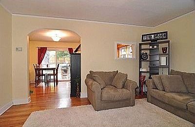 3rd image of 8612 Robinson St