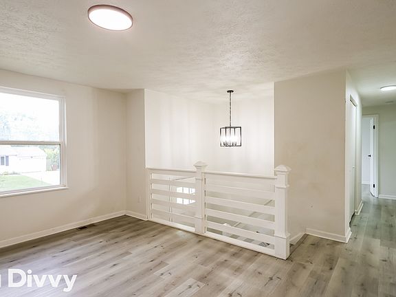 3rd image of 2322 Fulbourne Dr