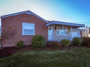 2111 McLean St, Aliquippa, PA 15001