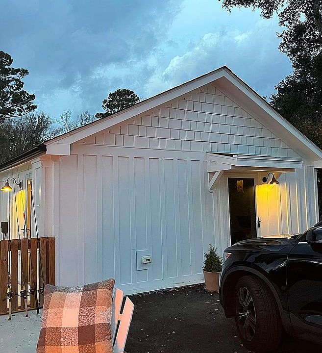 1st image of 115 Circle Dr
