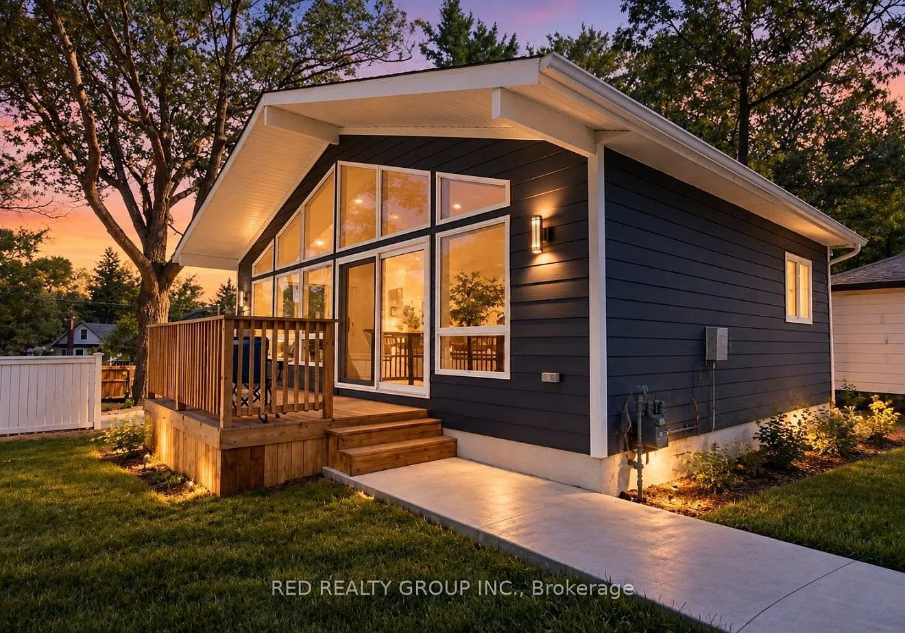3 bed, $2,300 — Photo 1