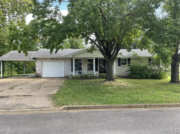 502 Oak St, Farmington, MO 63640