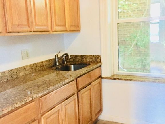 4th image of 1802 Astoria Park S APT 1B