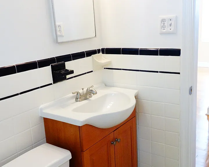 8405 Greenwood Ave — Photo 27