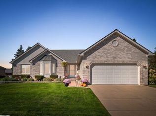 19881 Balmoral Dr, Macomb, MI 48044