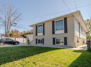 5935 Rose St, Windsor, ON N8T 3E2