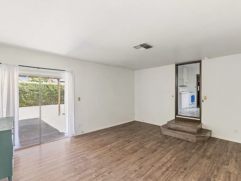 5723 Stansbury Ave #1 — Photo 16