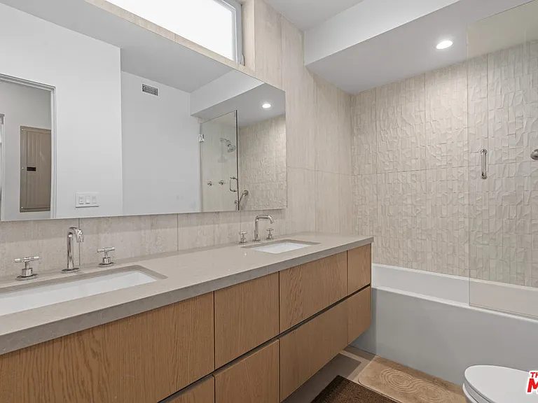 656 California Ave — Photo 26