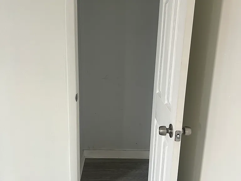 424 E Girard Ave #2 — Photo 5
