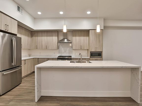 3rd image of 833 W El Camino Real #220