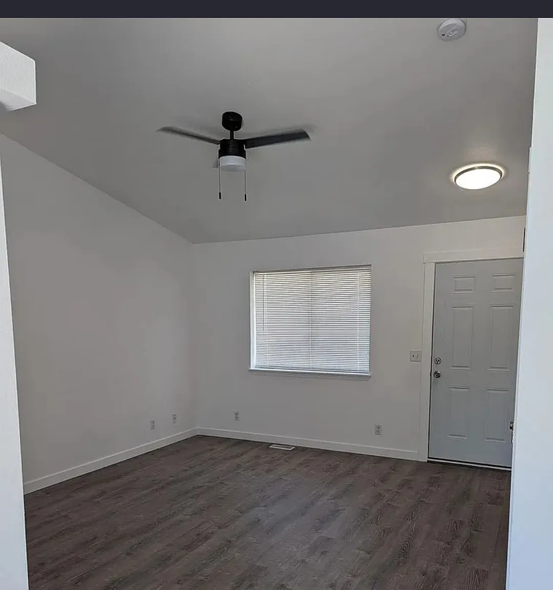 3 bed, 1200 sqft, $2,000 — Photo 2