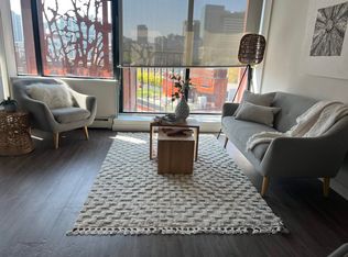 128 Cordova St W #1409, Vancouver, BC V6B0E6