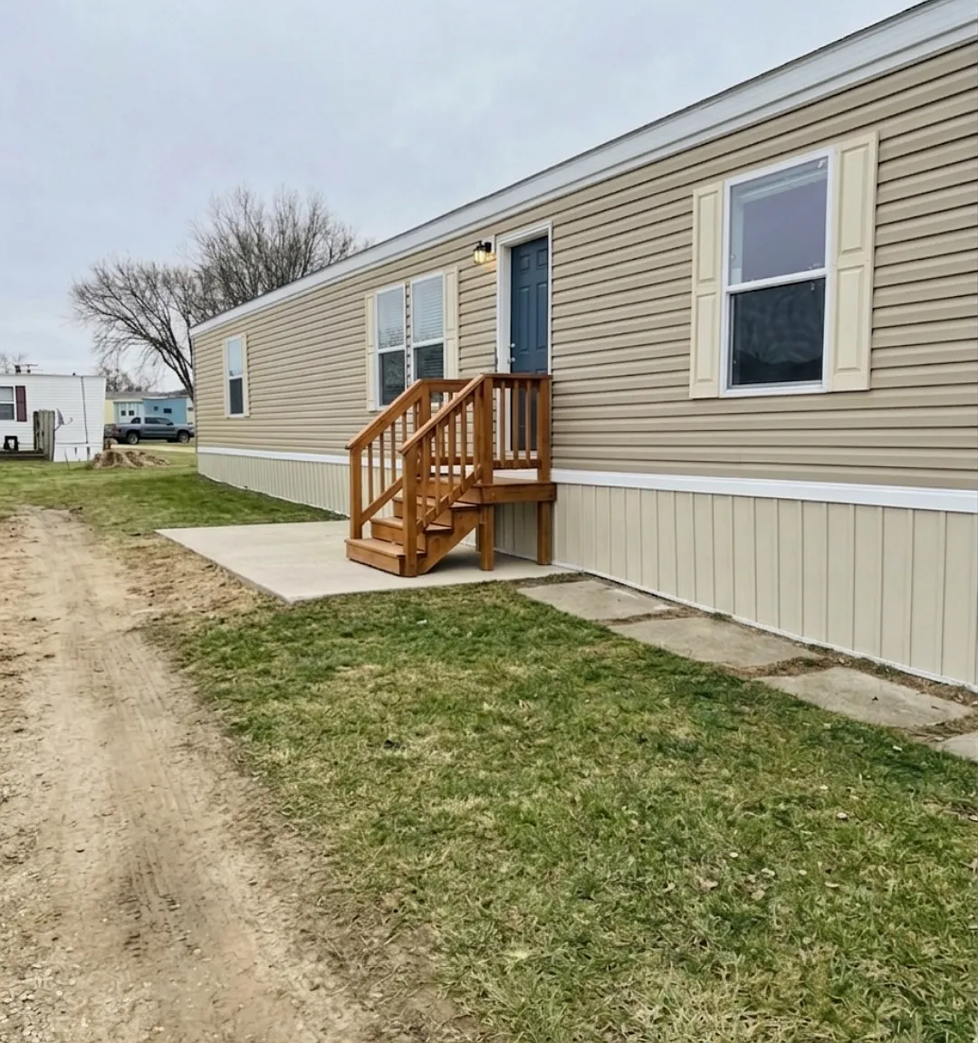 3 bed, $1,080 — Photo 2