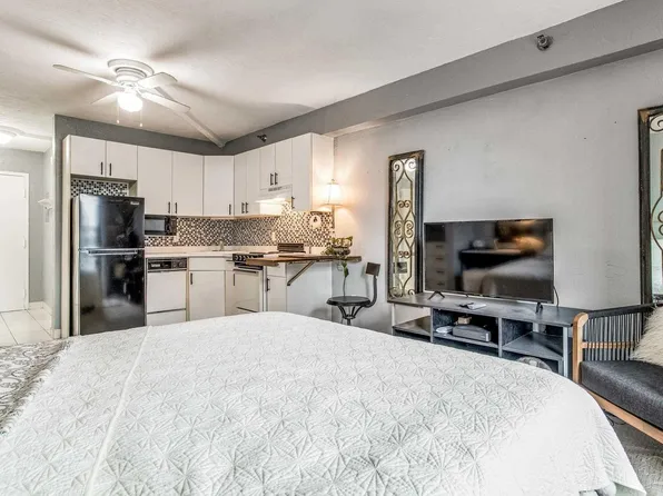 224 E Garden St APT 344, Pensacola, FL 32502