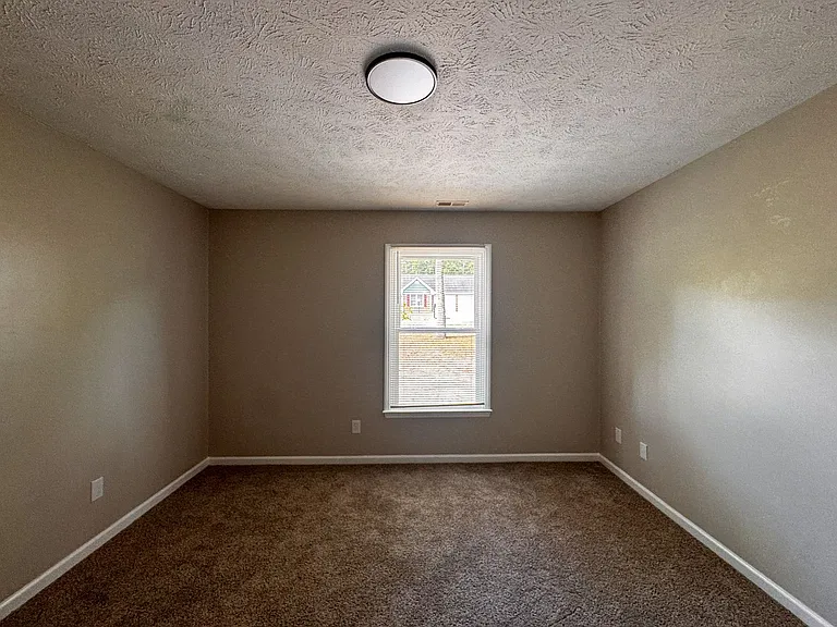 471 Brandermill Rd — Photo 16
