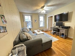 157 Endicott St APT 4L, Boston, MA 02113